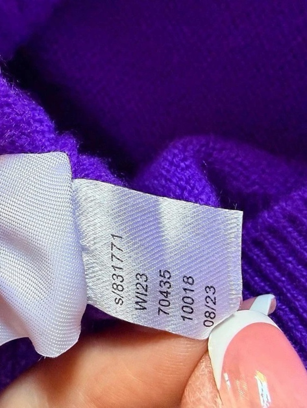 NWOT Ann Taylor 100% Cashmere Turtleneck Sweater Royal Purple SizeM
Quiet Luxury - Picture 11 of 14